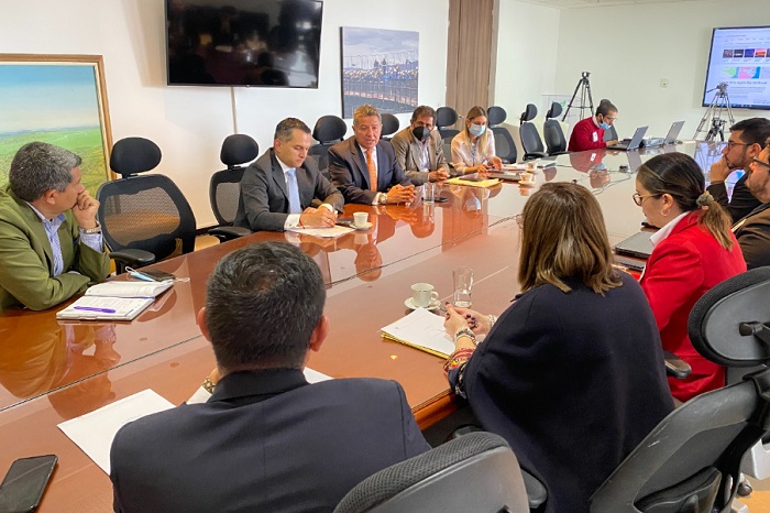Reunión en en las instalaciones de la CAR  para solucionar las controversias en el proyecto PTAR El Salitre